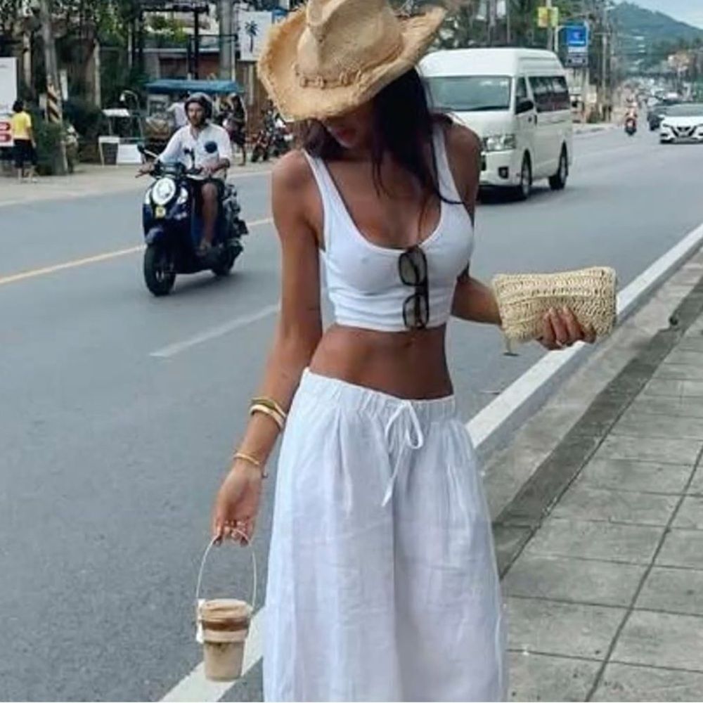 White crop top